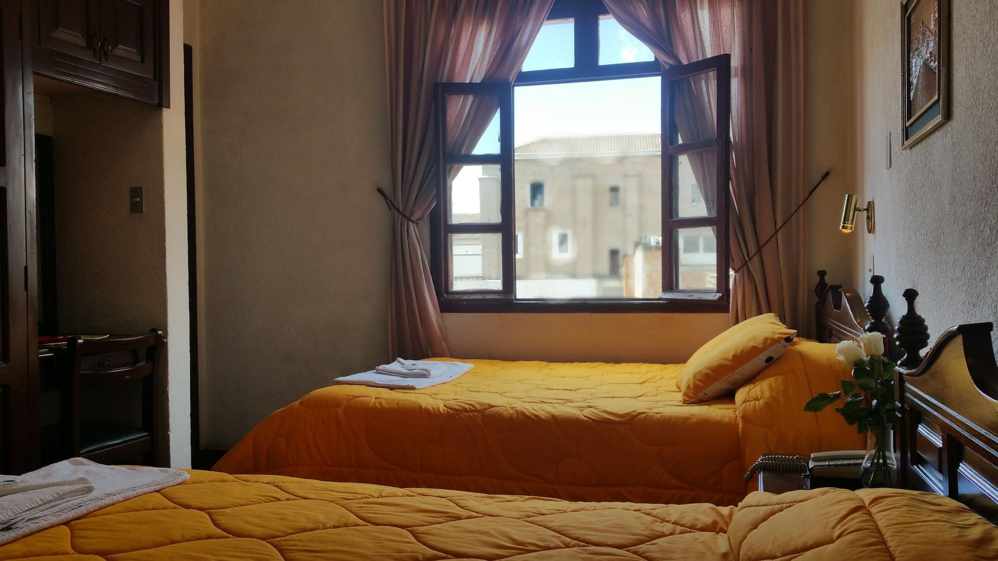 Hotel Huasi Continental 3*
