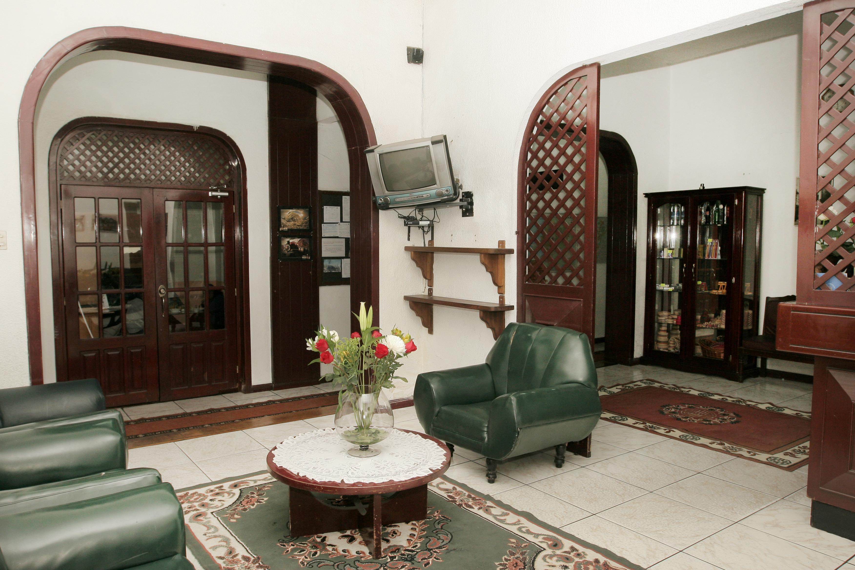 Huasi Continental Hotel 3*