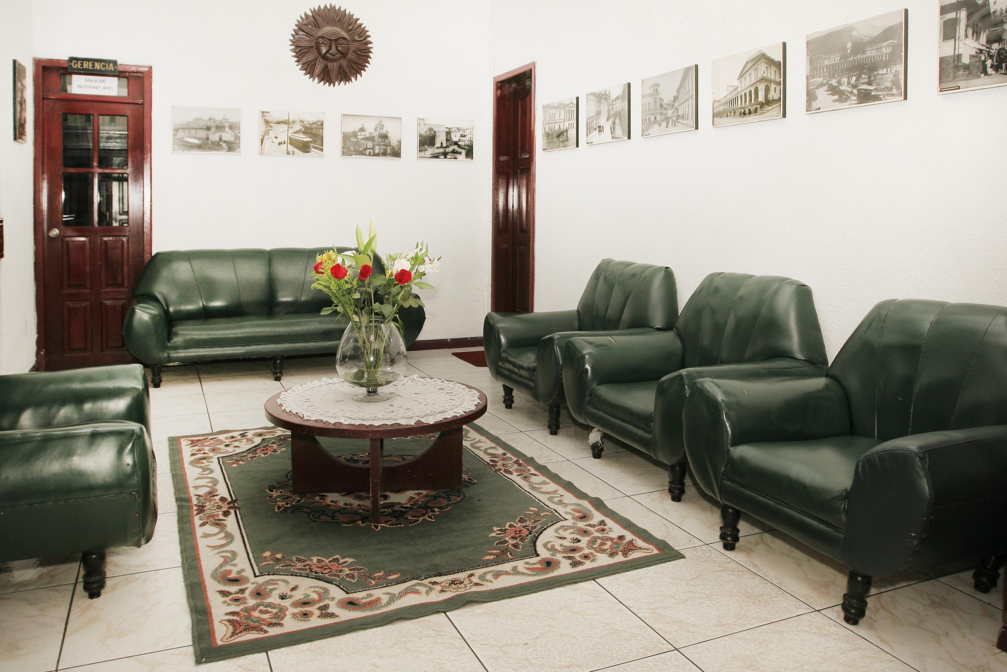 Huasi Continental Hotel 3*