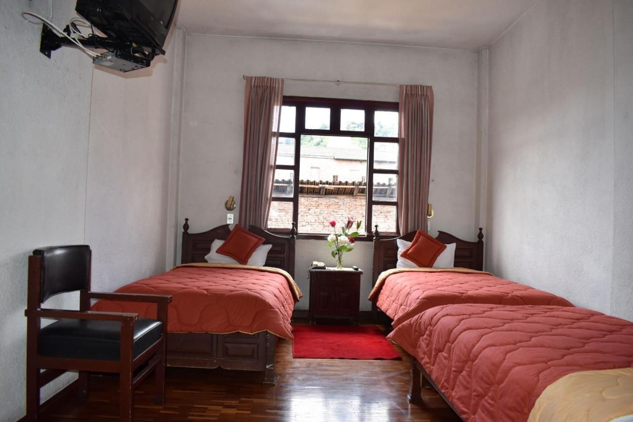 Huasi Continental 3* Quito
