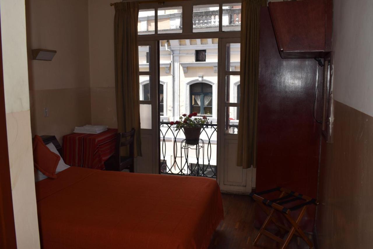 Huasi Continental 3* Quito